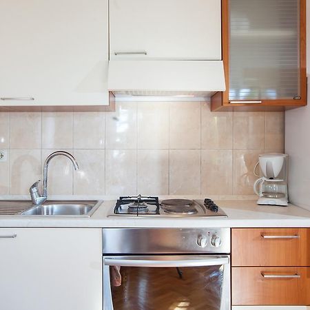 Apartments Teo ポドゥゴラ 部屋 写真
