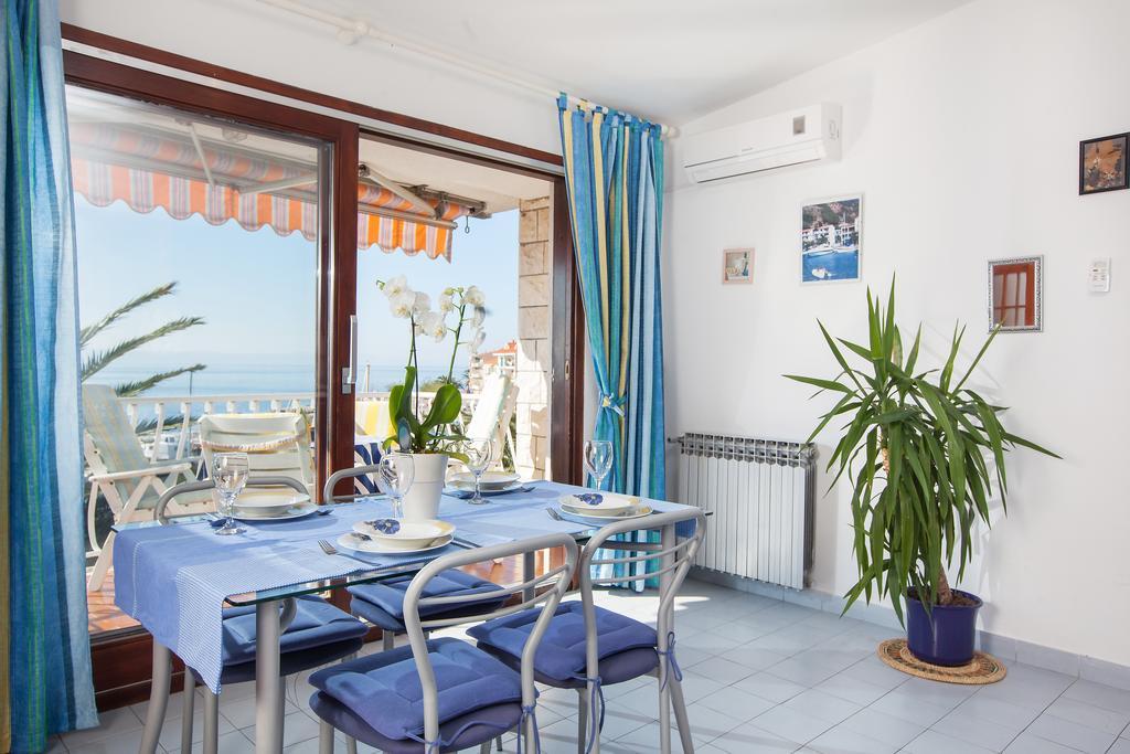 Apartments Teo ポドゥゴラ 部屋 写真
