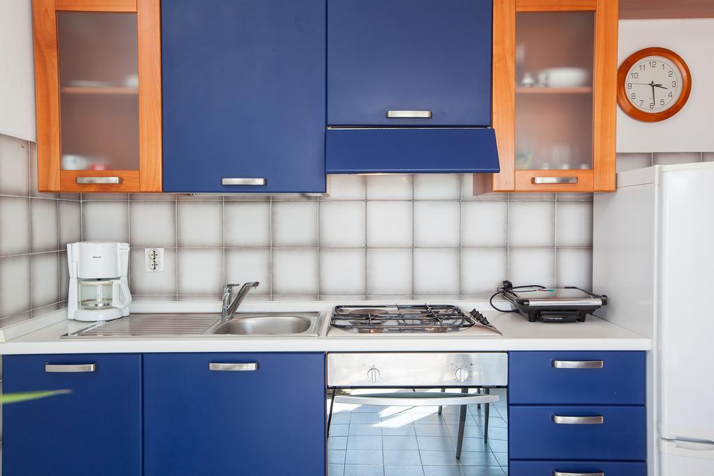 Apartments Teo ポドゥゴラ 部屋 写真