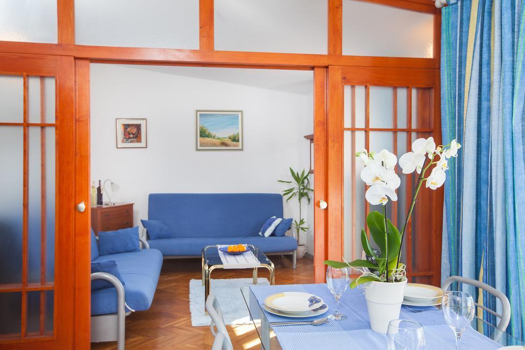 Apartments Teo ポドゥゴラ 部屋 写真